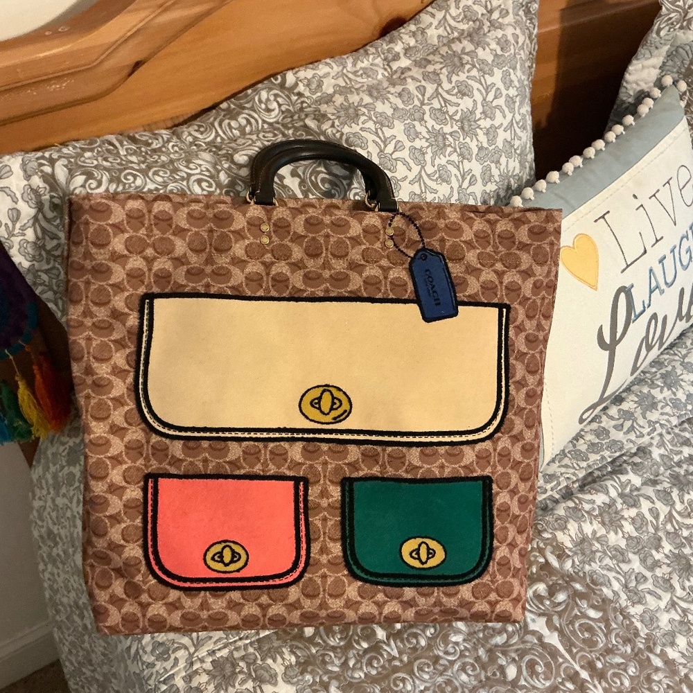 Rogue Tote In  Signature Canvas With Trompe L'oeil Print